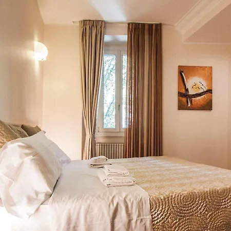 La Piccola Maison Πανσιόν 4*