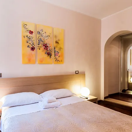 Πανσιόν La Piccola Maison 4*