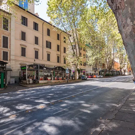 Πανσιόν La Piccola Maison 4*