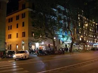 Πανσιόν La Piccola Maison 4*