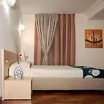 La Piccola Maison בית הארחה